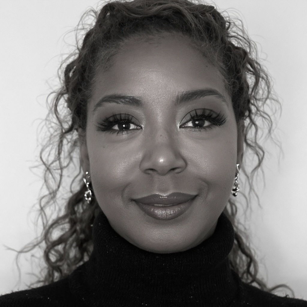Monet Simone, author